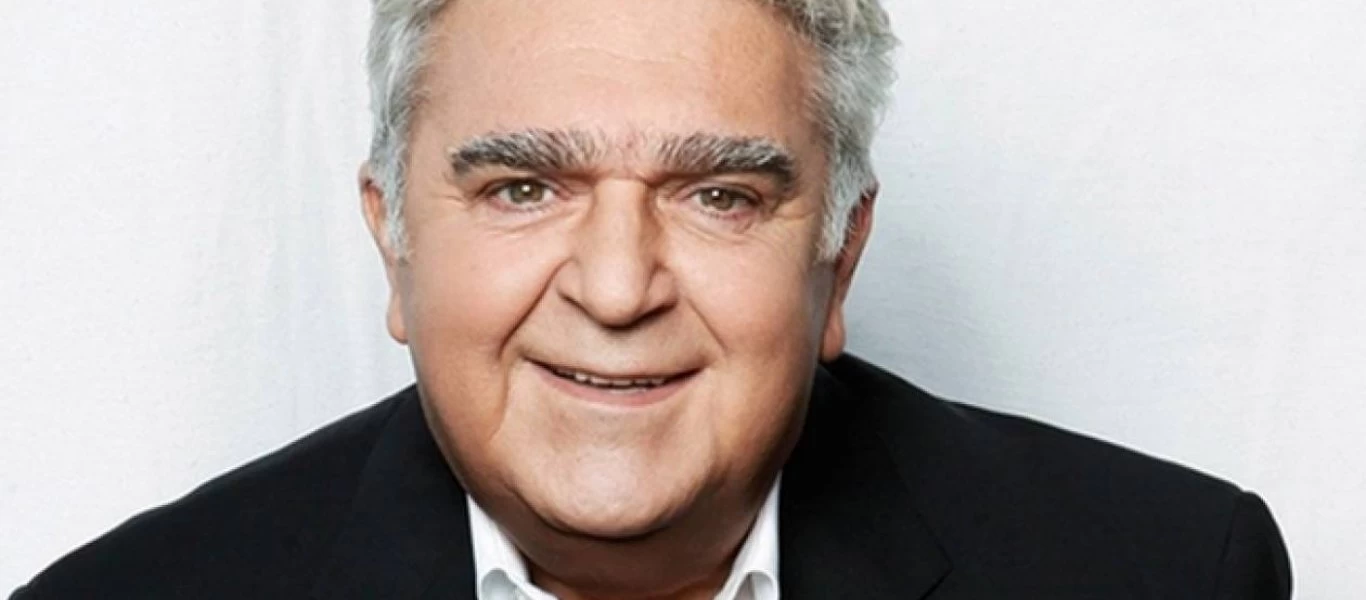 Πασχάλης Τερζής: Σπάνια εμφάνιση για τον γνωστό τραγουδιστή - Πήγε σε live της κόρης τους και τραγούδησαν μαζί (βίντεο)